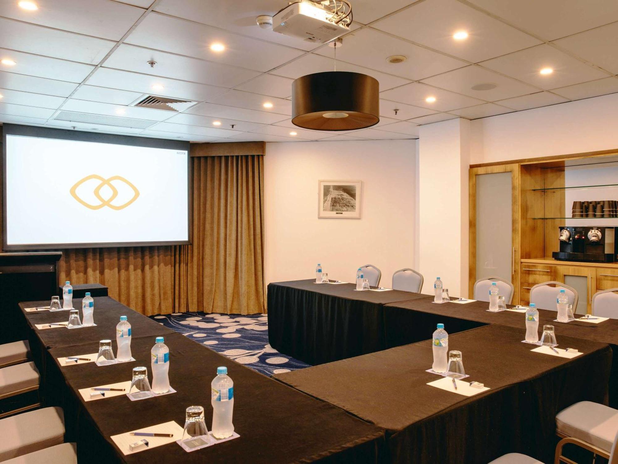 Sofitel Gold Coast Broadbeach Ngoại thất bức ảnh Meeting room