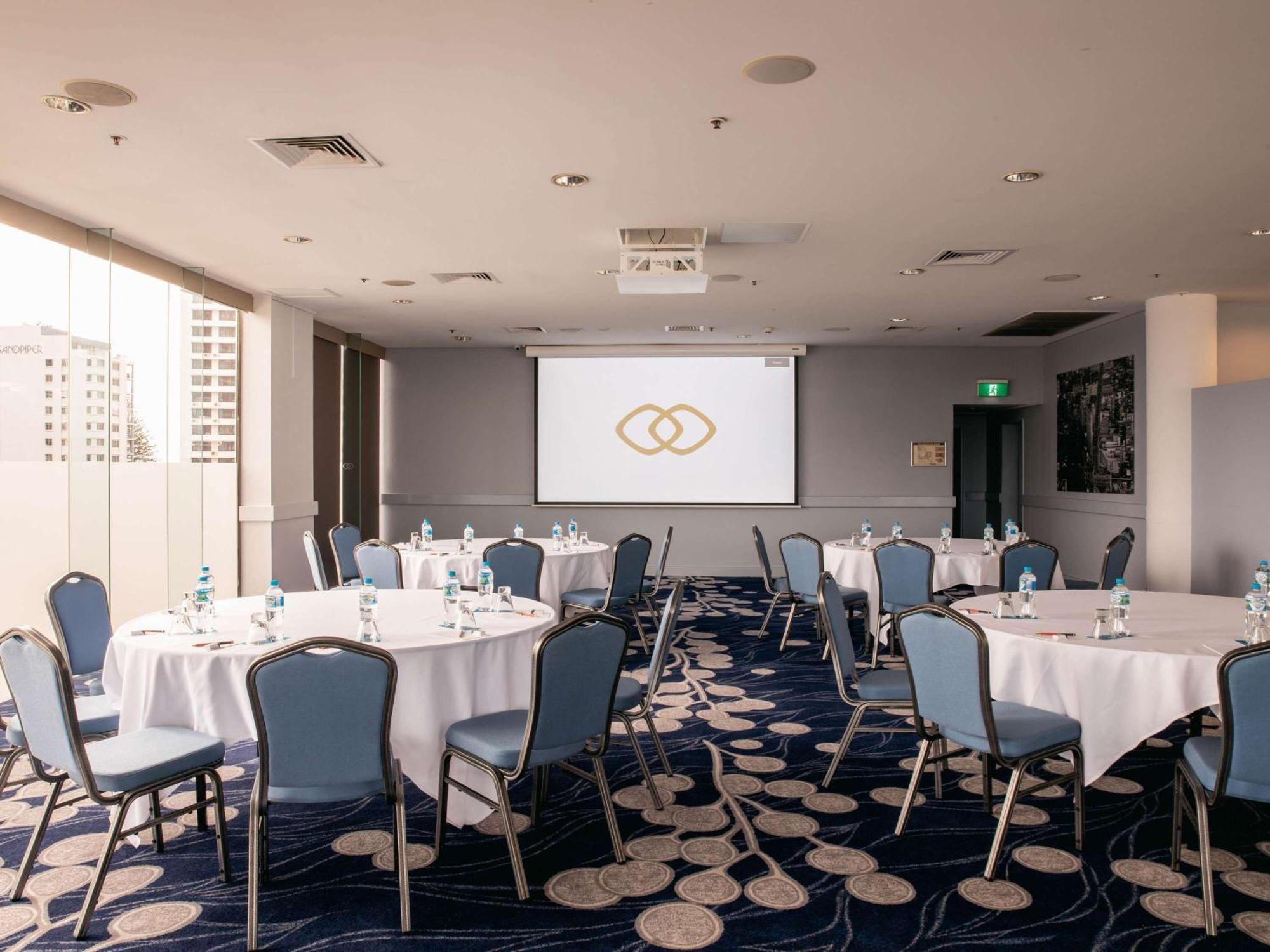 Sofitel Gold Coast Broadbeach Ngoại thất bức ảnh The meeting room at the hotel